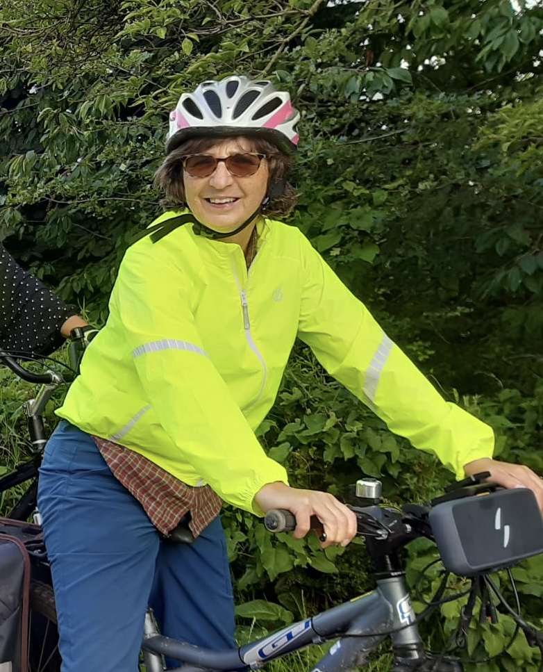 Picture of Sarah Howkin on her bike